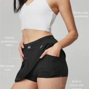 Alo Yoga Black Women's Performance Shorts